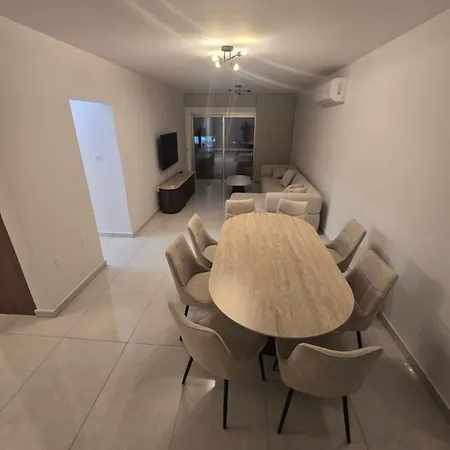 Maestro Family - * Larnaca